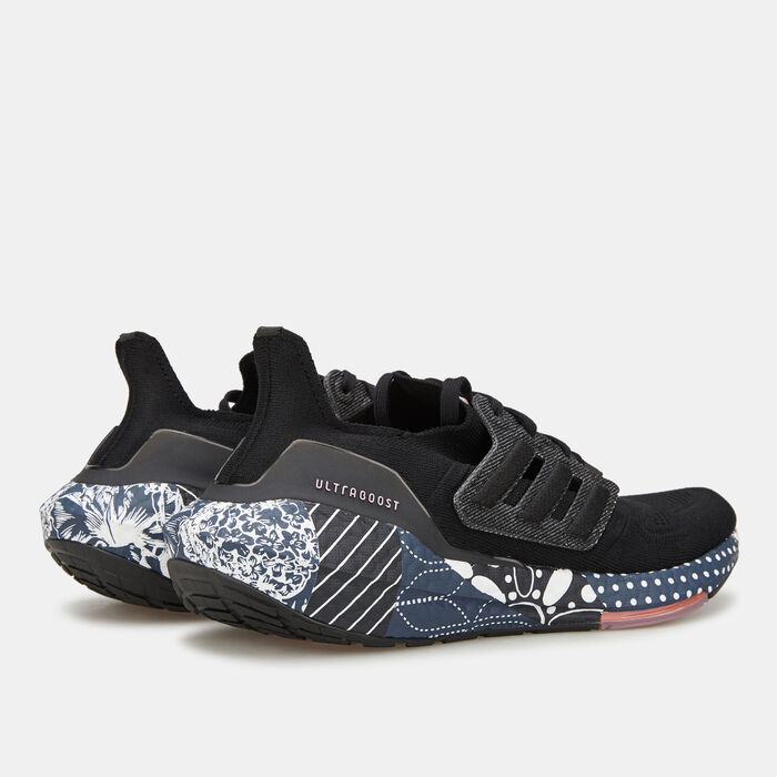 adidas Women's Ultraboost 22 Shoe Black adidas Women's Ultraboost 22 Shoe Black image number 2