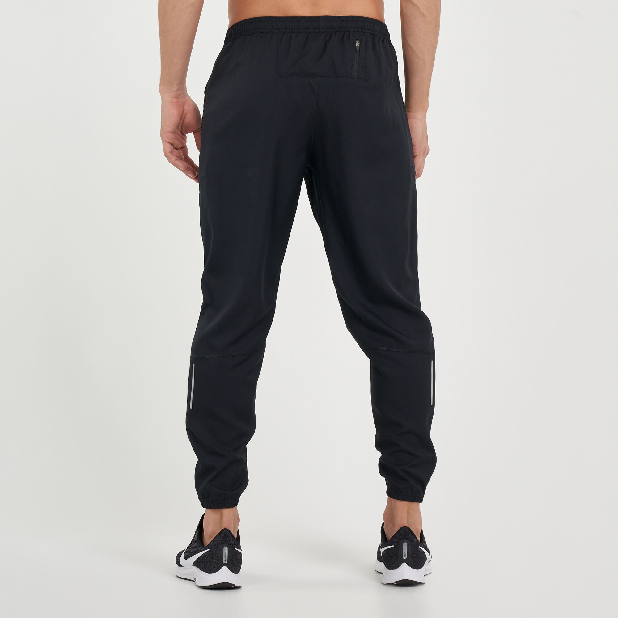 Nike men's essential sale woven running pants