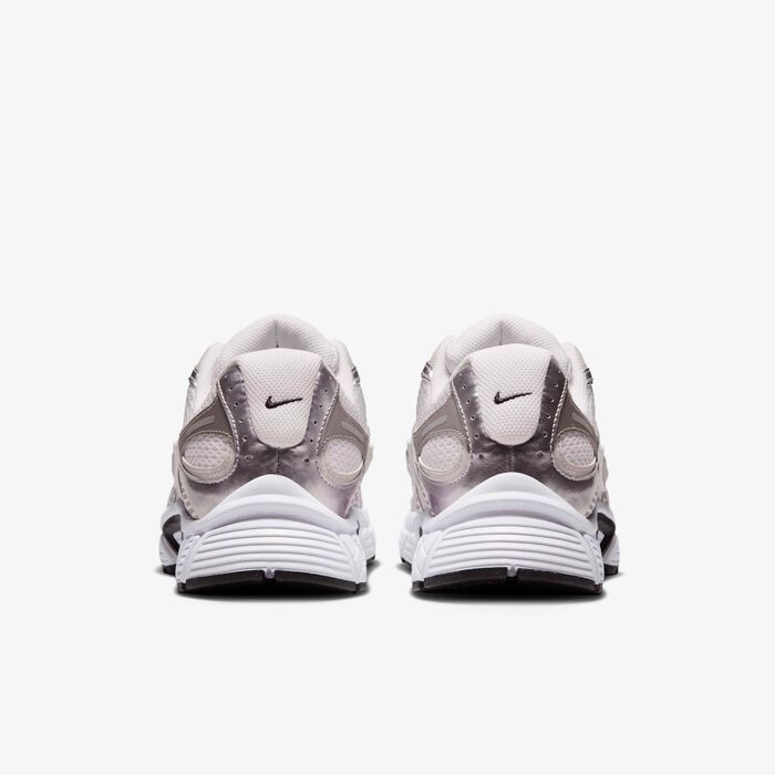 Nike Men's V5 RNR Shoes White Nike Men's V5 RNR Shoes White image number 5