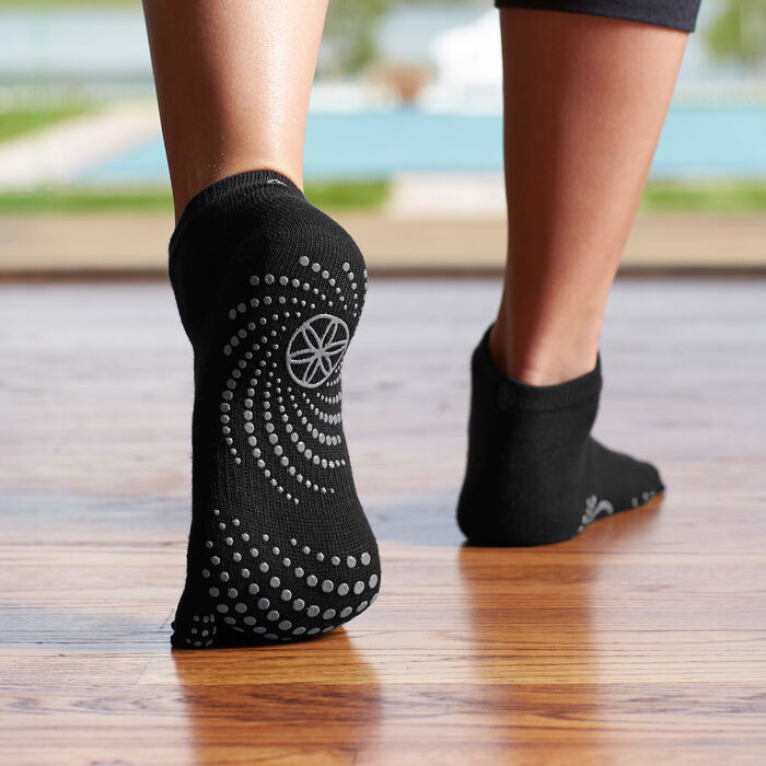 Gaiam Grippy Yoga Socks Grey Gaiam Grippy Yoga Socks Grey image number 1