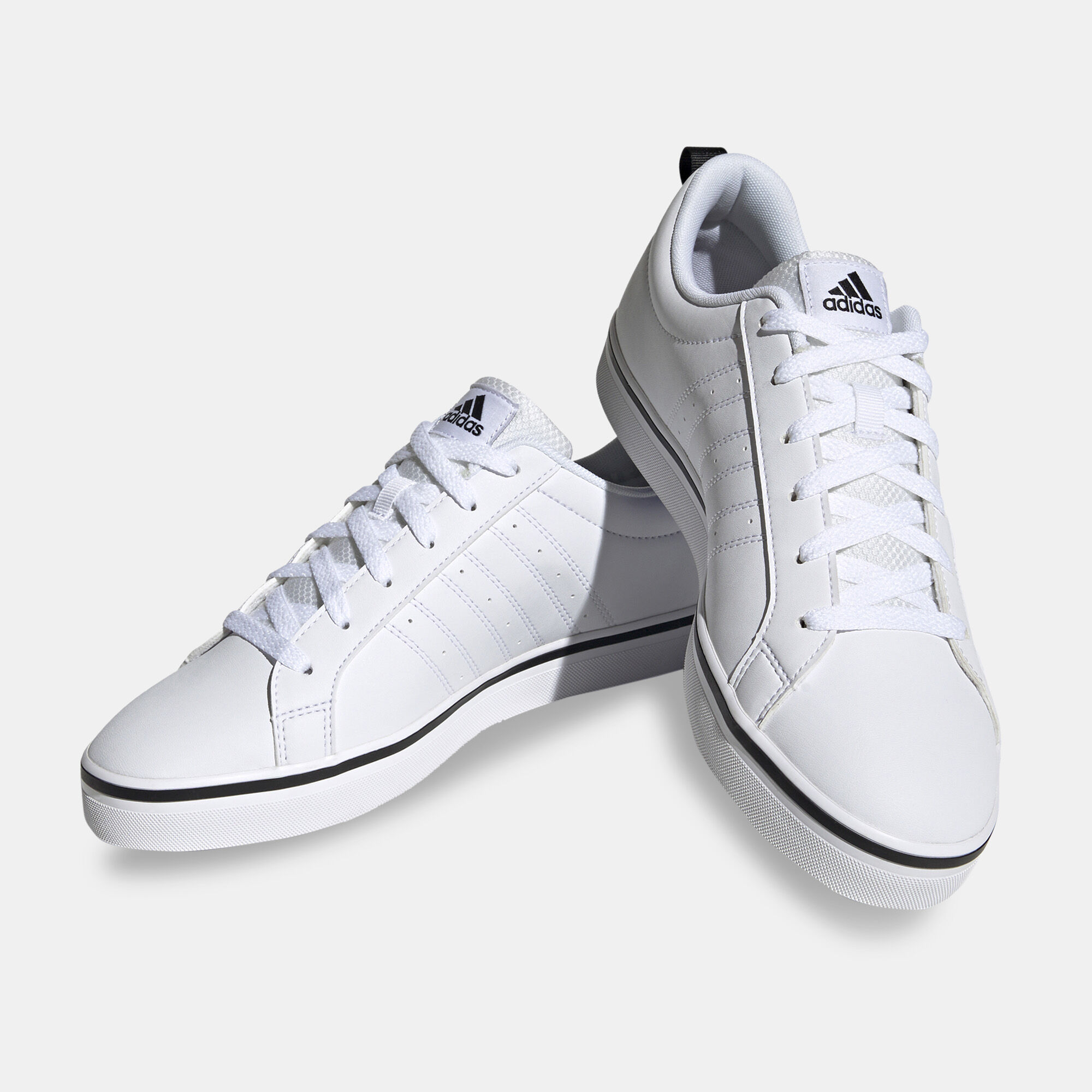 Adidas neo pace vs sneakers white 2025