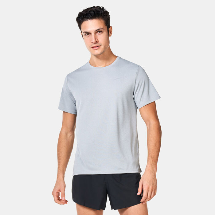 Nike Men's Miler Dri-FIT UV Running T-Shirt Grey Nike Men's Miler Dri-FIT UV Running T-Shirt Grey image number 0