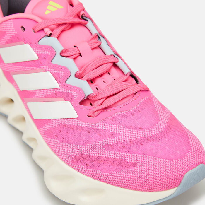 adidas Women's Switch FWD Running Shoe Pink image number 4