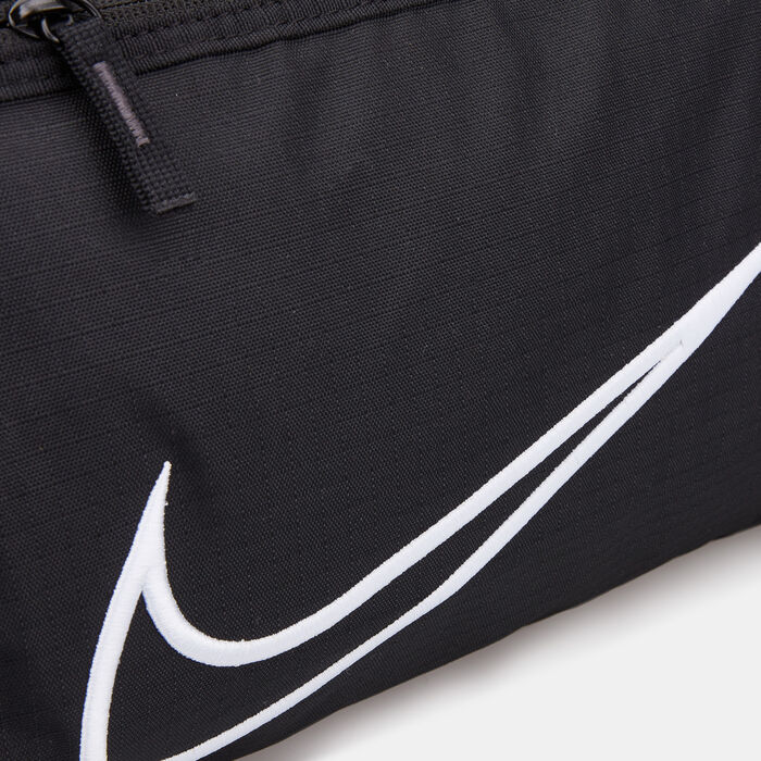 Nike Women's Gym Club Training Duffel Bag (24L) Black Nike Women's Gym Club Training Duffel Bag (24L) Black image number 3