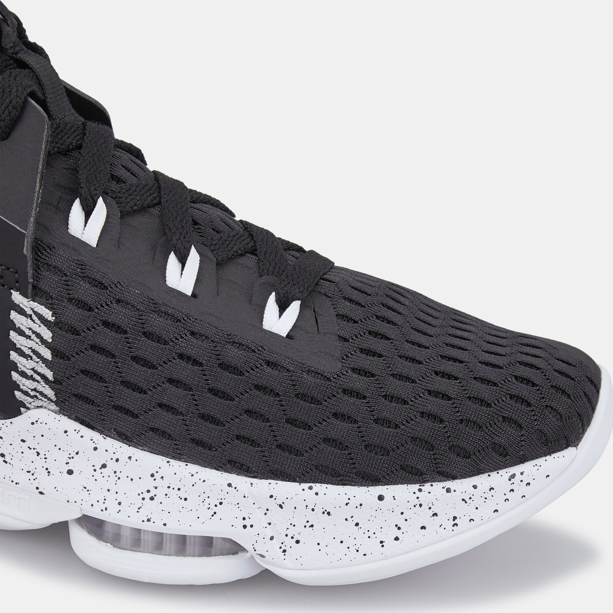 Lebron 5 shoes for sale outlet