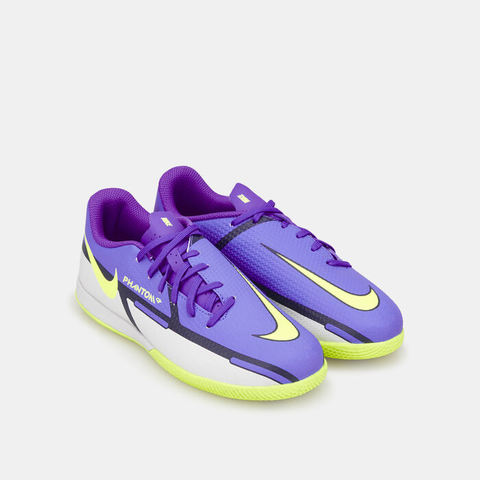 Nike Kids' Phantom GT2 Academy Indoor Court Football Shoe Purple Nike Kids' Phantom GT2 Academy Indoor Court Football Shoe Purple image number 1