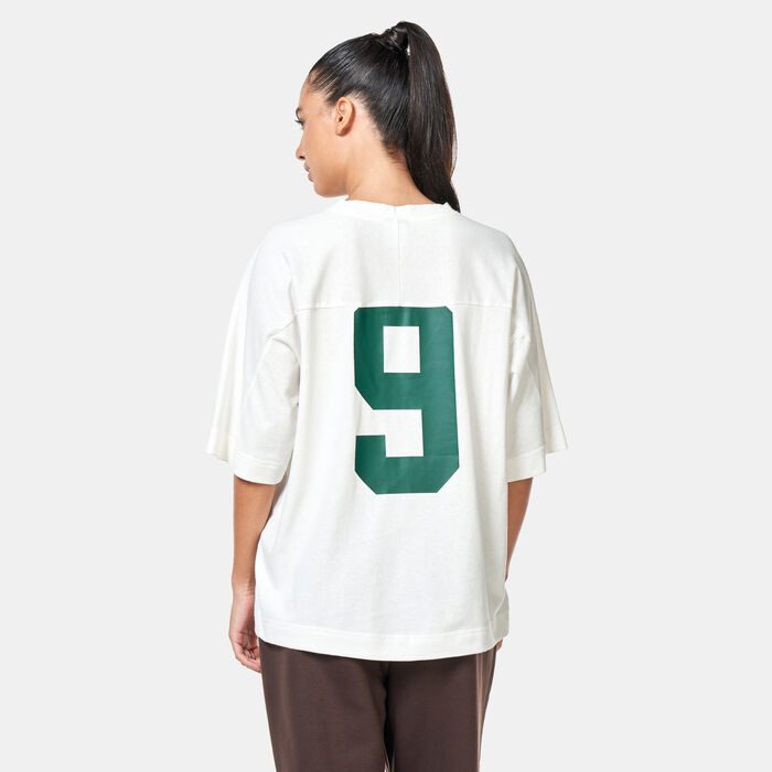 New Balance Women's Sportswear's Greatest Hits T-Shirt Beige New Balance Women's Sportswear's Greatest Hits T-Shirt Beige image number 2