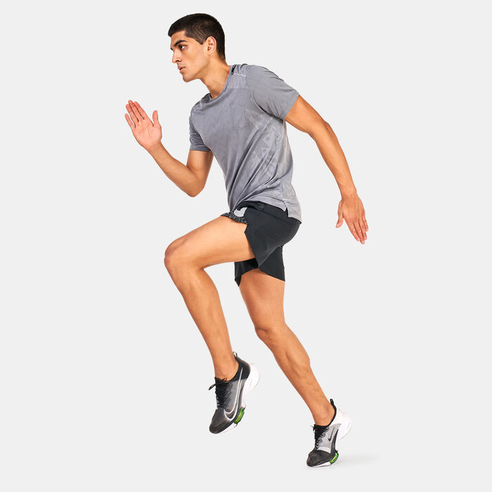 Nike Men's Dri-FIT Run Division Challenger Running Shorts Red Nike Men's Dri-FIT Run Division Challenger Running Shorts Red image number 2