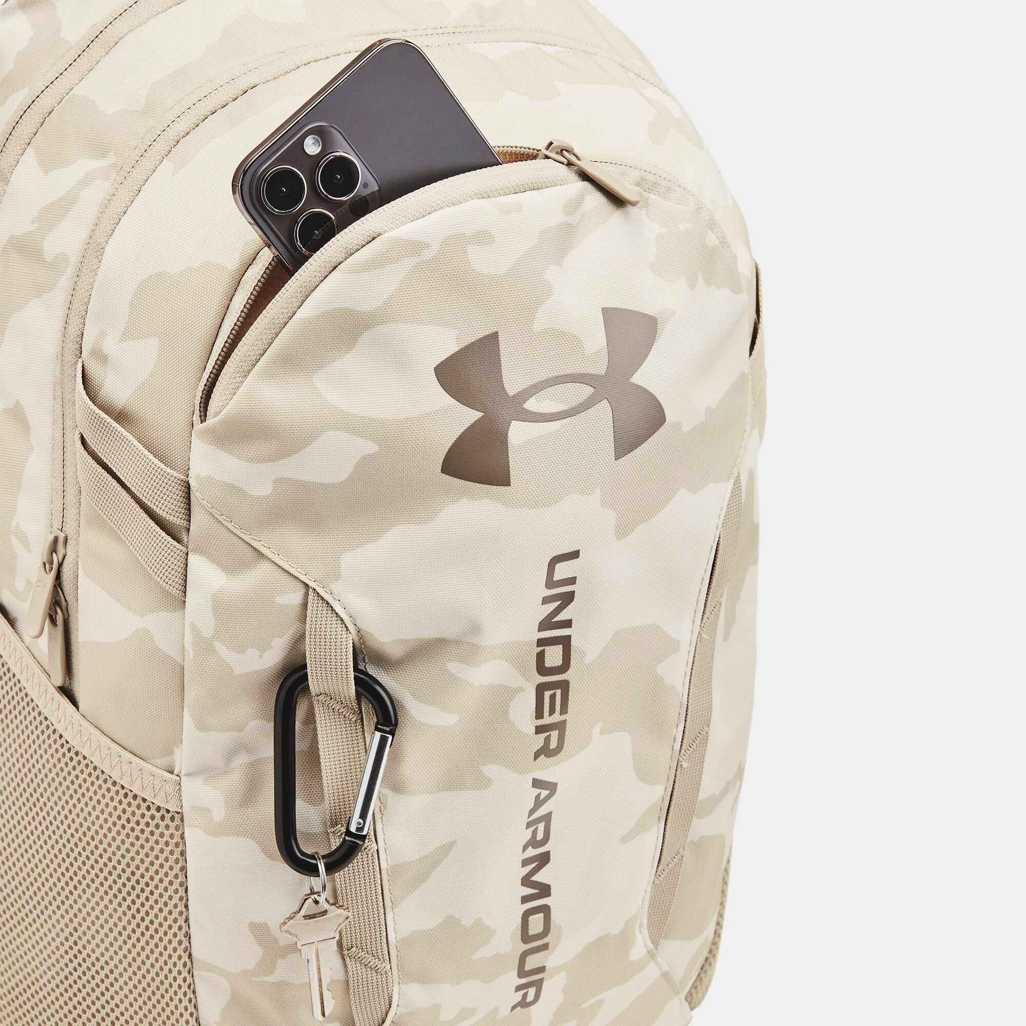 Hustle 6.0 Backpack White Under Armour in KSA SSS