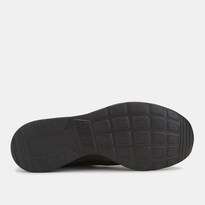 Nike Tanjun Shoe Black Nike Tanjun Shoe Black image number 3