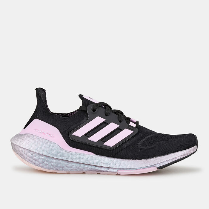 adidas Women's Ultraboost 22 Shoe Black image number 0
