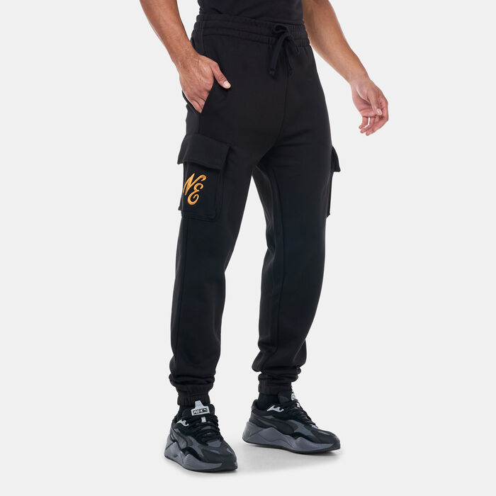 New Era Men's Script Cargo Joggers Black New Era Men's Script Cargo Joggers Black image number 0