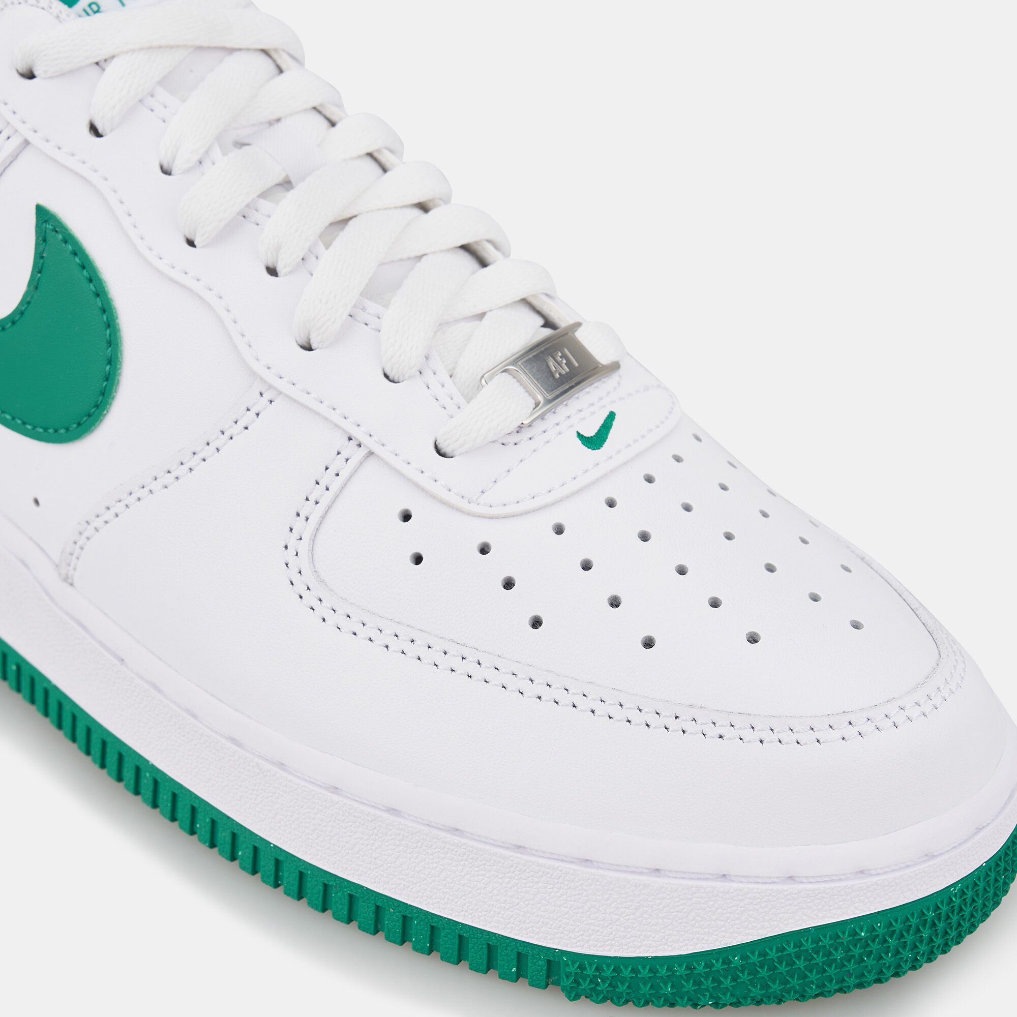Men s Air Force 1 07 Shoes White Nike in KSA SSS