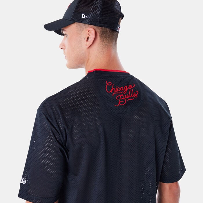 New Era Men's NBA Chicago Bulls Patch Mesh T-Shirt Black New Era Men's NBA Chicago Bulls Patch Mesh T-Shirt Black image number 2