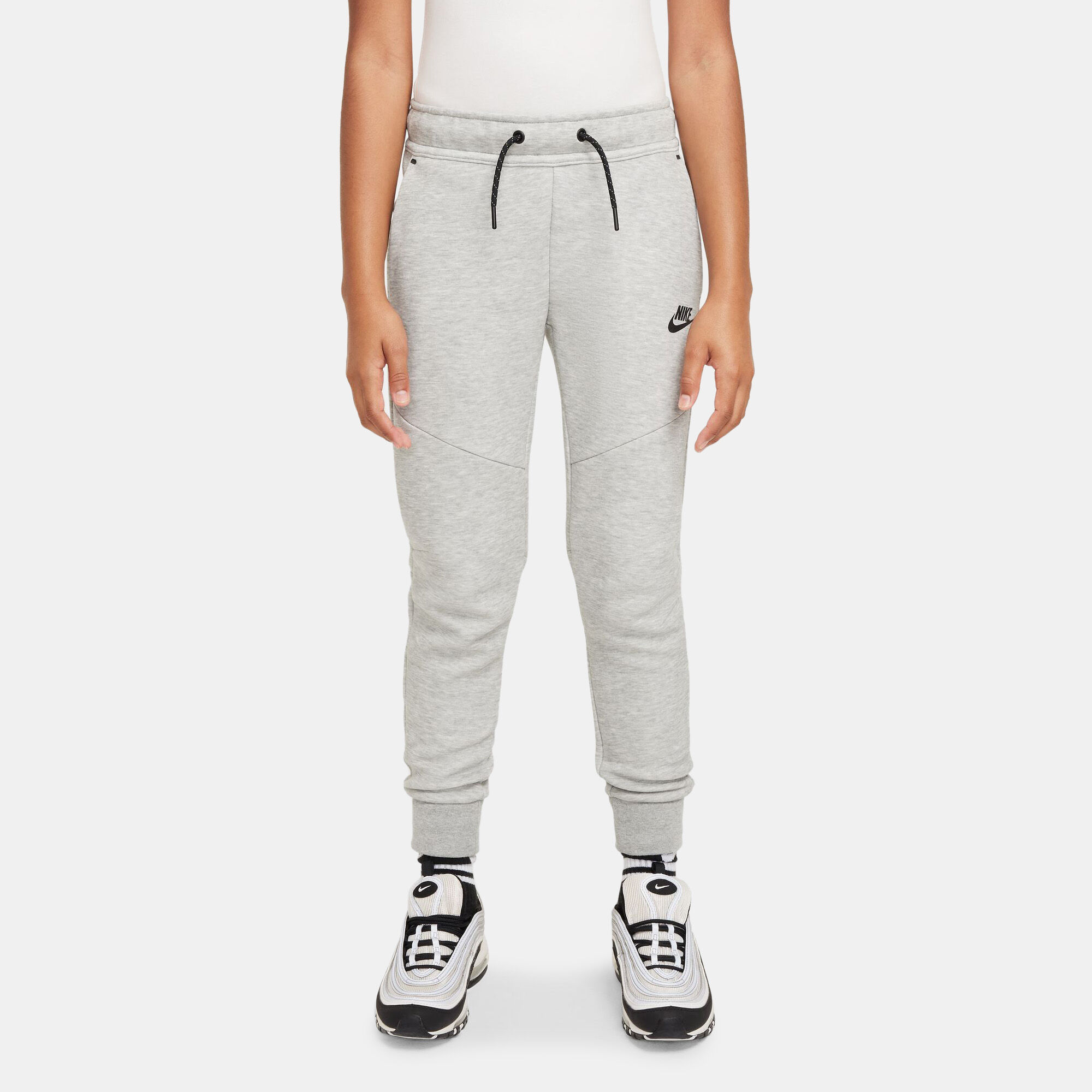 Nike tech fleece joggers v2 store