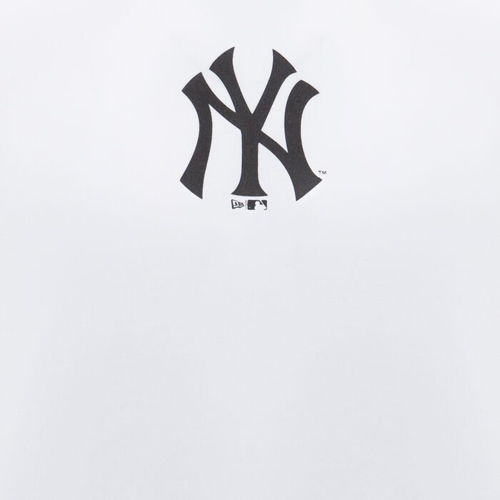 New Era Men's MLB New York Yankees Logo T-Shirt White New Era Men's MLB New York Yankees Logo T-Shirt White image number 1