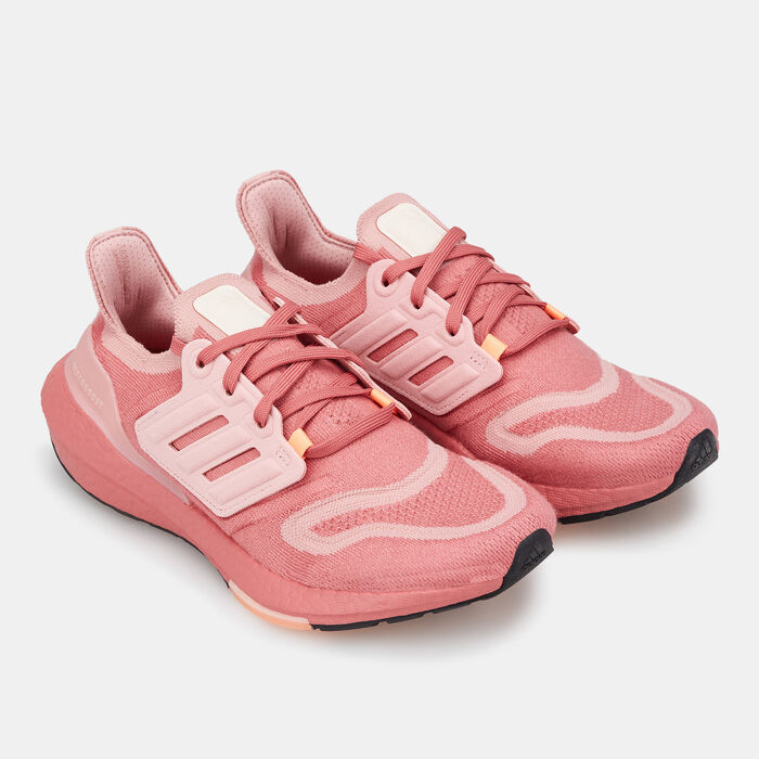 adidas Women's Ultraboost 22 Running Shoe Red adidas Women's Ultraboost 22 Running Shoe Red image number 1