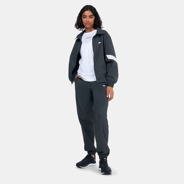 New Balance Women's Athletics Remastered Woven Jacket Black New Balance Women's Athletics Remastered Woven Jacket Black image number 2