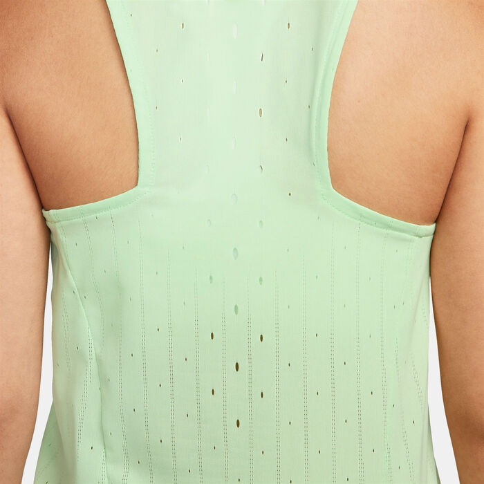 Nike Women's AeroSwift Dri-FIT ADV Running Vest Green Nike Women's AeroSwift Dri-FIT ADV Running Vest Green image number 3