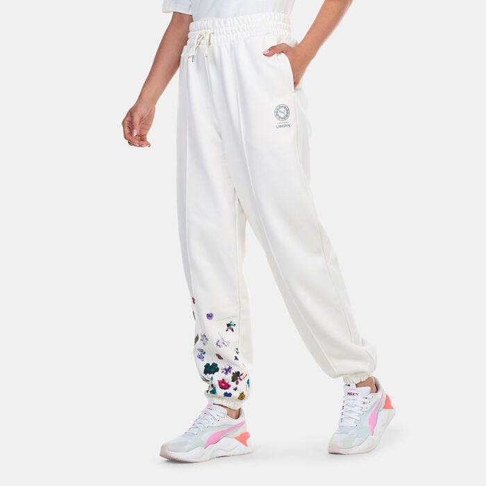 PUMA Women's x LIBERTY Sweatpants White PUMA Women's x LIBERTY Sweatpants White image number 0