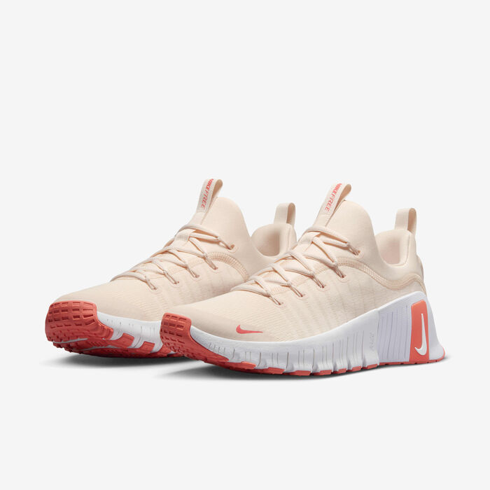 Nike Women's Free Metcon 6 Training Shoes Peach Nike Women's Free Metcon 6 Training Shoes Peach image number 4