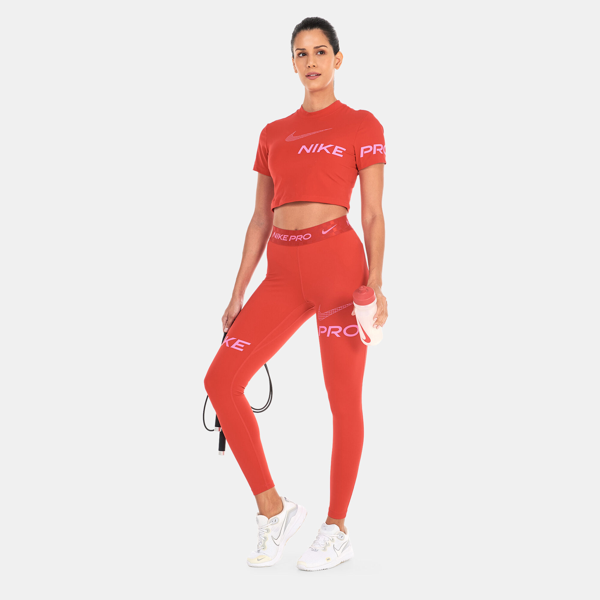 Nike crop top and leggings set best sale