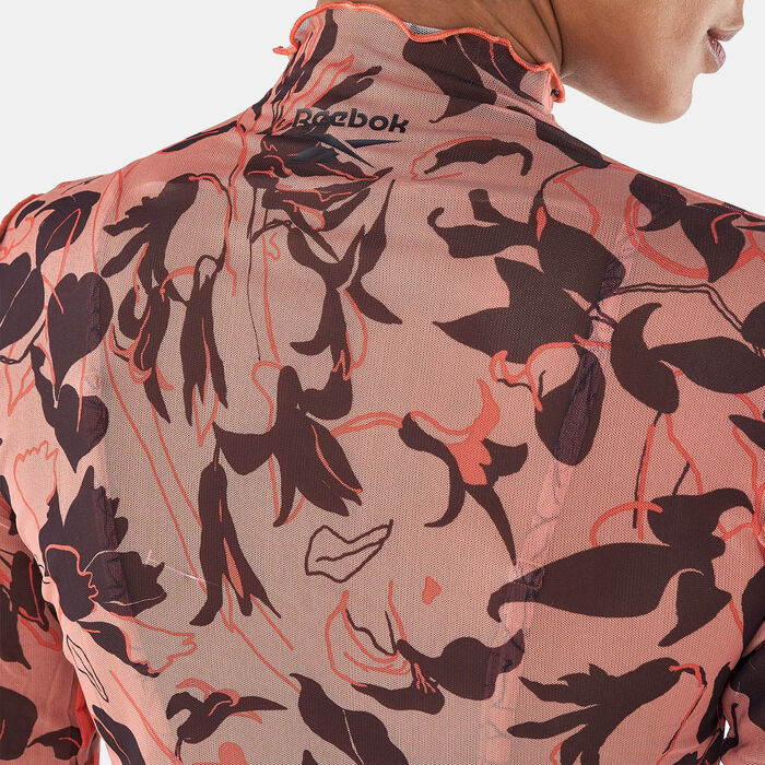 Reebok Women's Classics Flourishing Mesh Long Sleeve Shirt Pink Reebok Women's Classics Flourishing Mesh Long Sleeve Shirt Pink image number 3