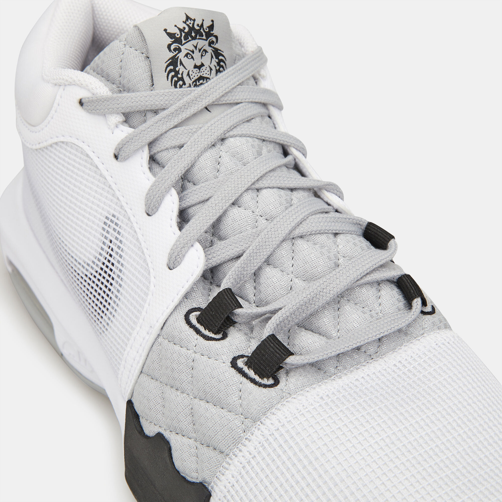 Lebron basketball shoes white shop