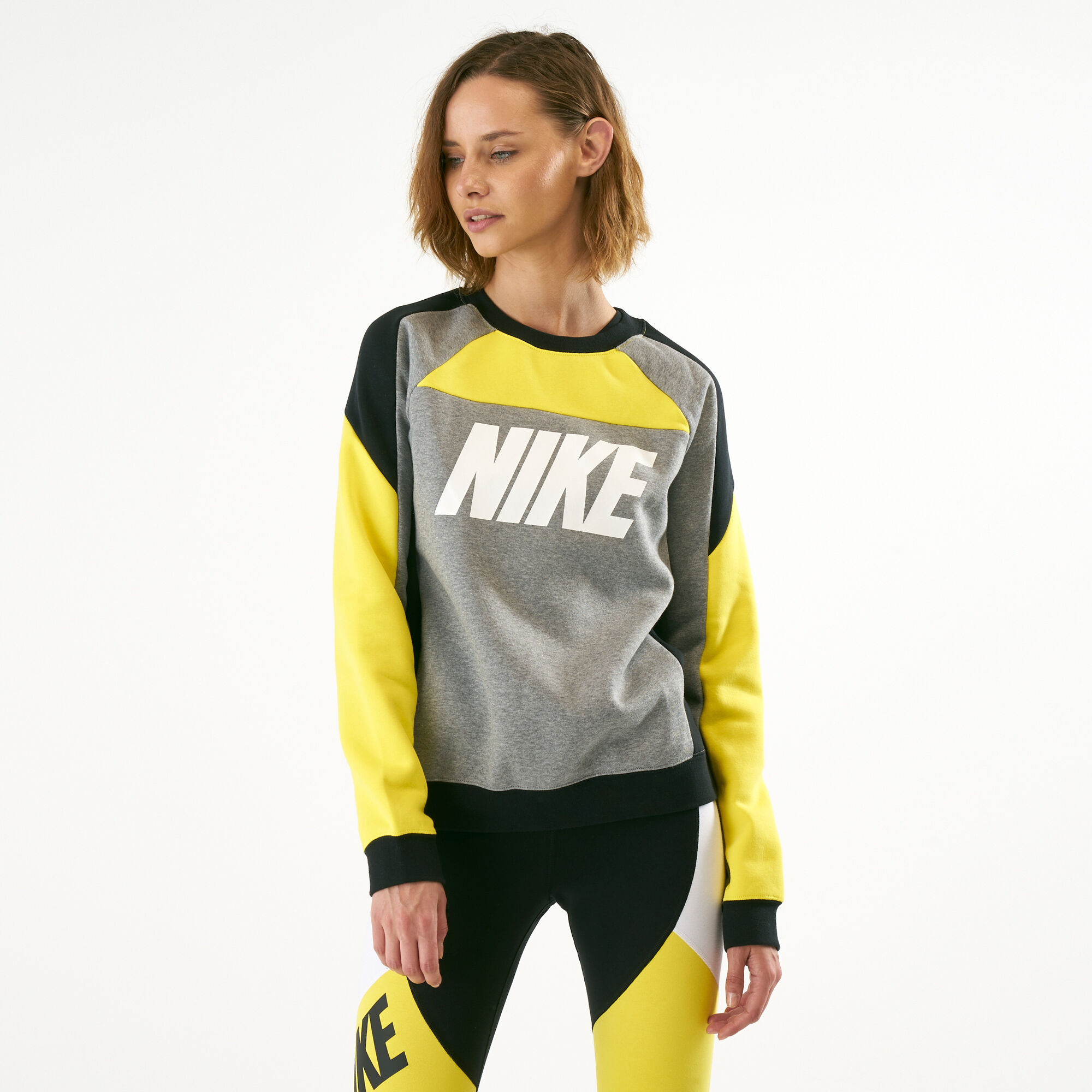 Nike women's discount color block sweatshirt