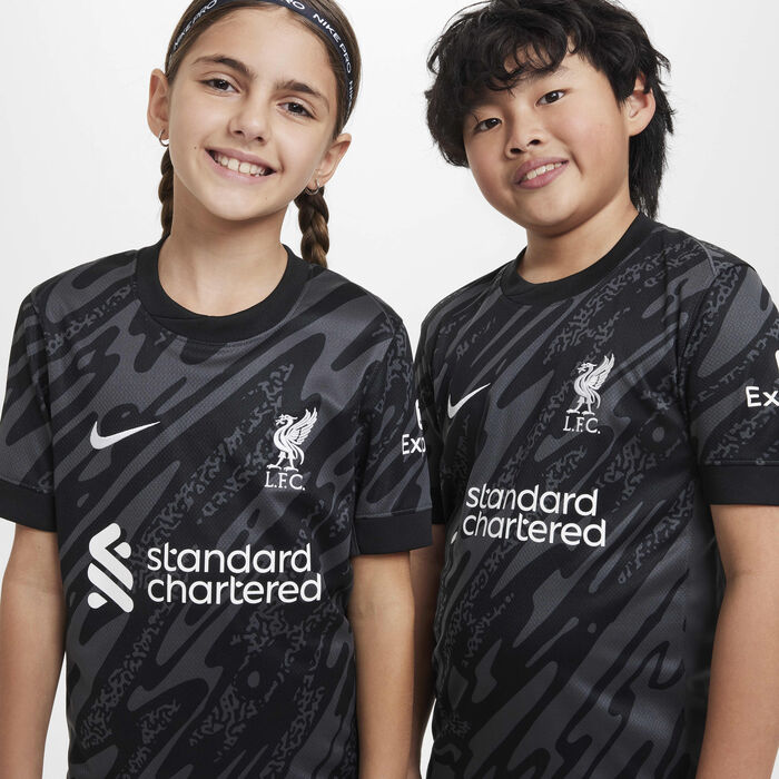 Nike Kids' Liverpool F.C. Stadium Goalkeeper Dri-FIT Football Replica Shirt Black Nike Kids' Liverpool F.C. Stadium Goalkeeper Dri-FIT Football Replica Shirt Black image number 2