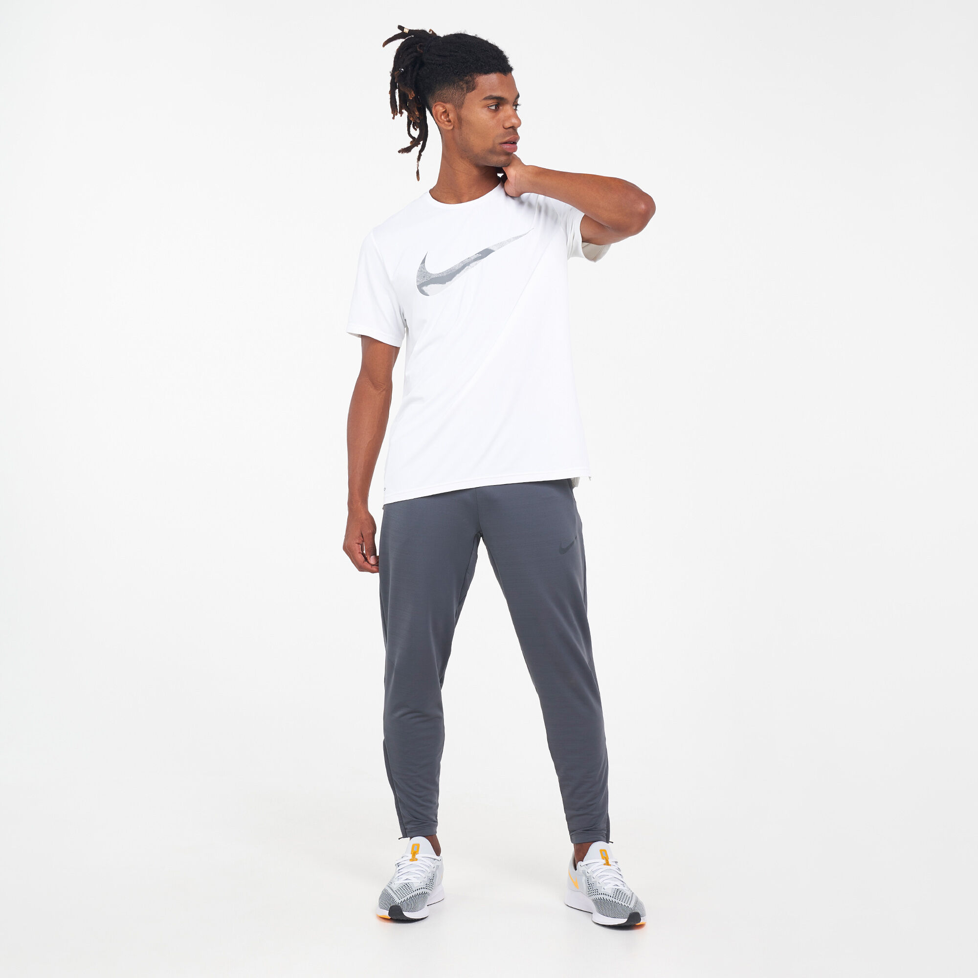 Men s Hyper Dry Graphic T Shirt White Nike in KSA SSS