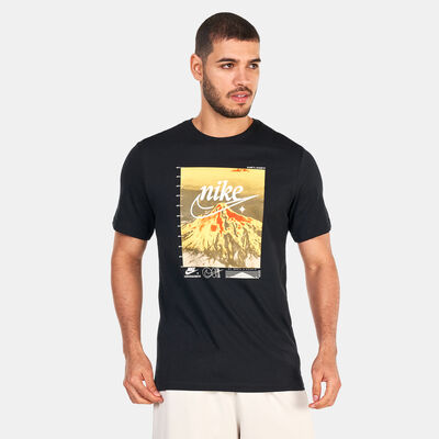 Nike Men's Sportswear Graphic T-Shirt Black