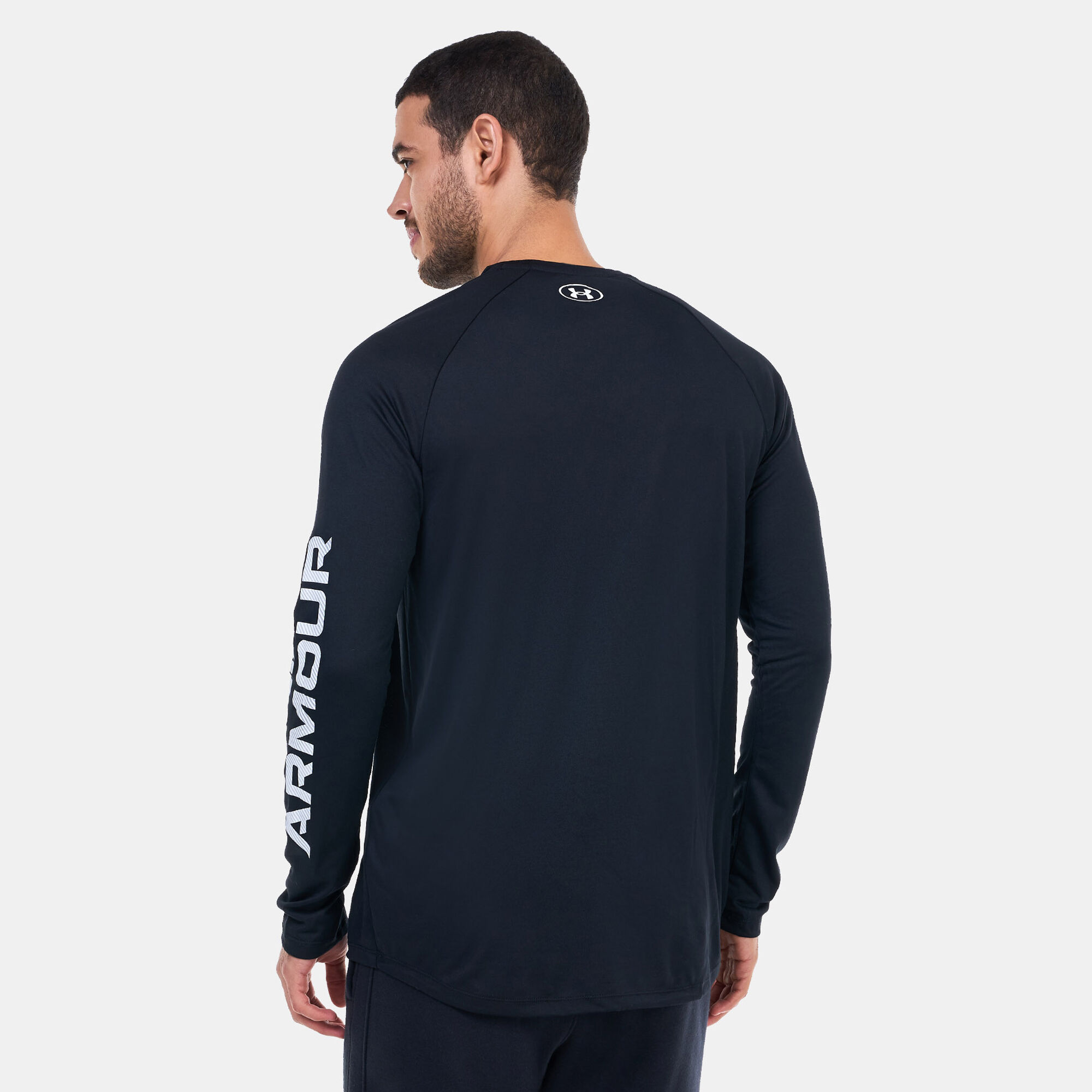 Under armour training online shirts