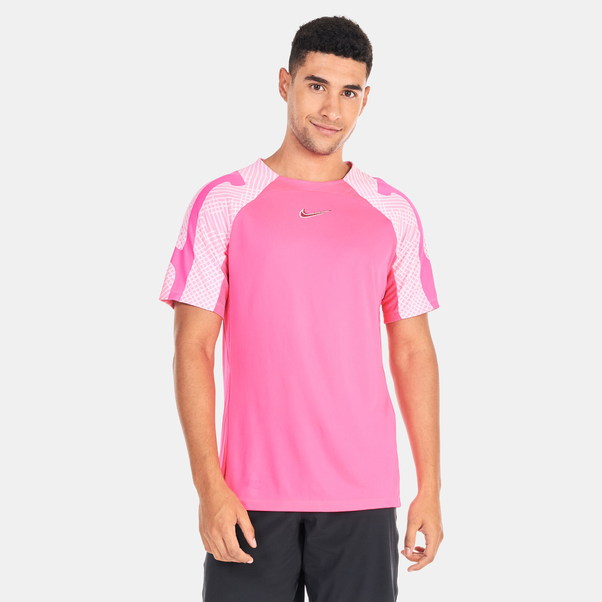 Nike pink training top hotsell