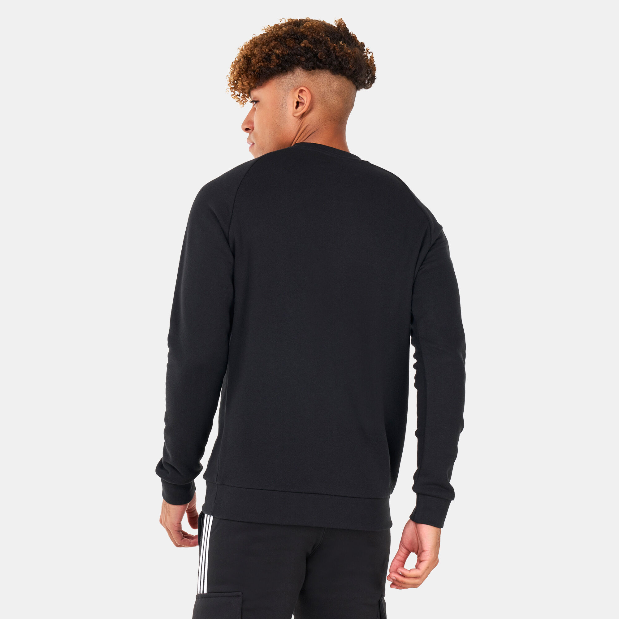 Adidas originals essential crew neck sweatshirt in black top